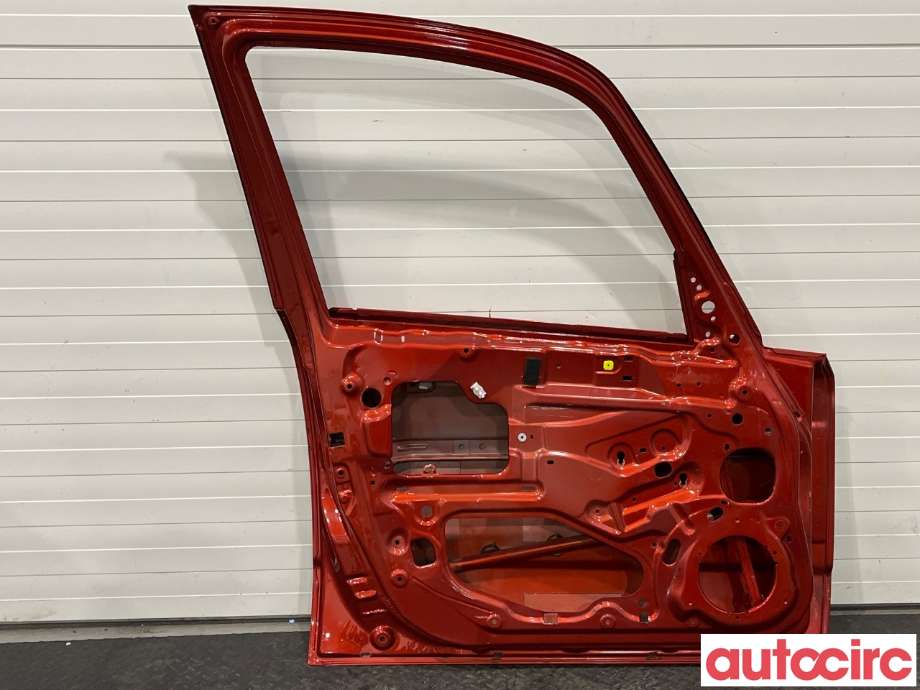 Dør venstre foran til Suzuki SX4 2006-2009 (Type I, Fase 1)  (SUZUKI|68002-79J00|6800279J00)