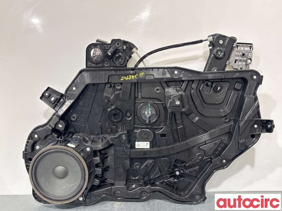 Ruteheis til Tesla Model Y, 2021-2024 (Type I)  (TESLA|1526805-00-C)