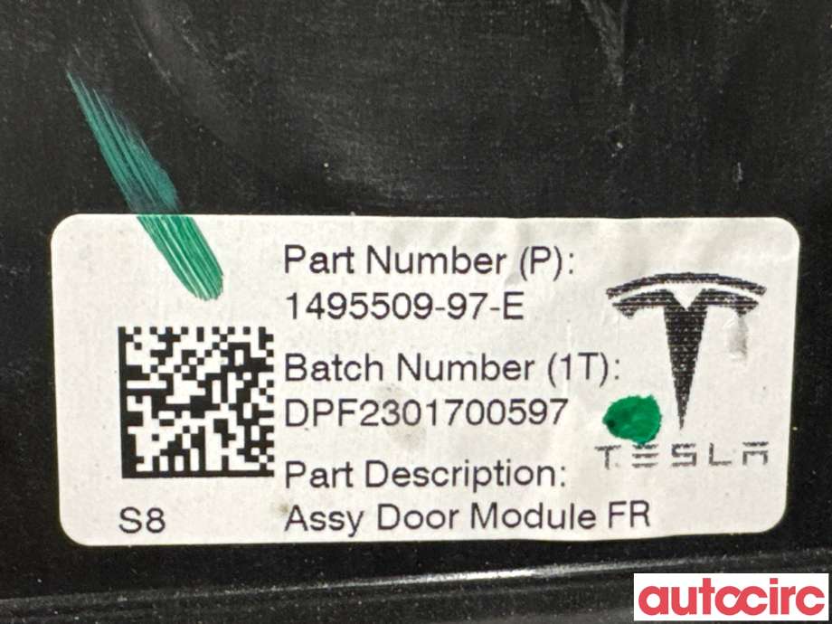 Ruteheis til Tesla Model Y 2021-2024 (Type I)  (TESLA|1526805-00-C||1495509-97-E)