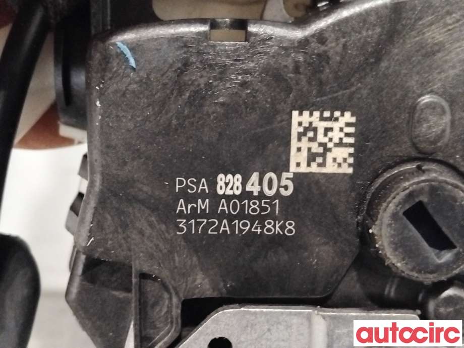 Låsekasse høyre foran til Peugeot Partner 2008-2015 (Type II, Fase 1)  (PEUGEOT|9135EA|PSA828405|)