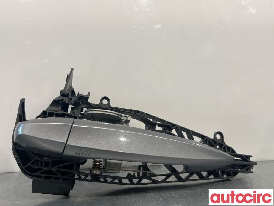 Dørhåndtak utv venstre foran til BMW X5 2013-2018 (F15) (F15) (BMW|51217433843|7304803)