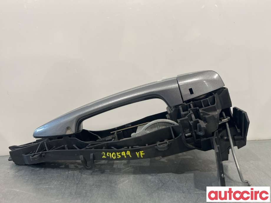 Dørhåndtak utv venstre foran til BMW X5 2013-2018 (F15) (F15) (BMW|51217433843|7304803)