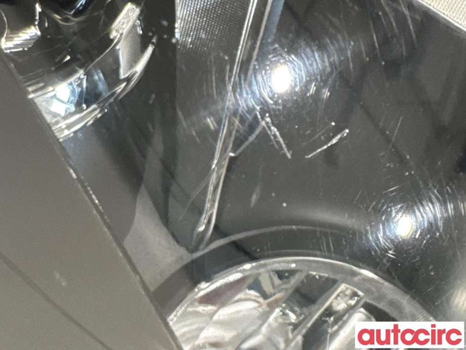 Frontlykt høyre halogen til VW Polo 2009-2014 (Type V, Fase 1) (VOLKSWAGEN|6R1941008F|)