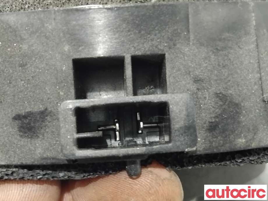 Bilstereo høyttaler til Mitsubishi Outlander 2010-2012 (Type II, Fase 2)  (MITSUBISHI|8720A017|)