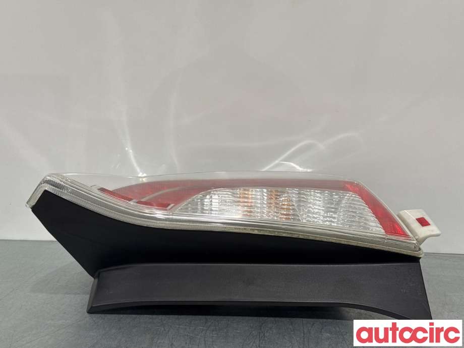 Baklykt høyre til Toyota Prius +7 2012-2020 (Type III) (stasjonsvogn) (stasjonsvogn) (TOYOTA|8155147170|)