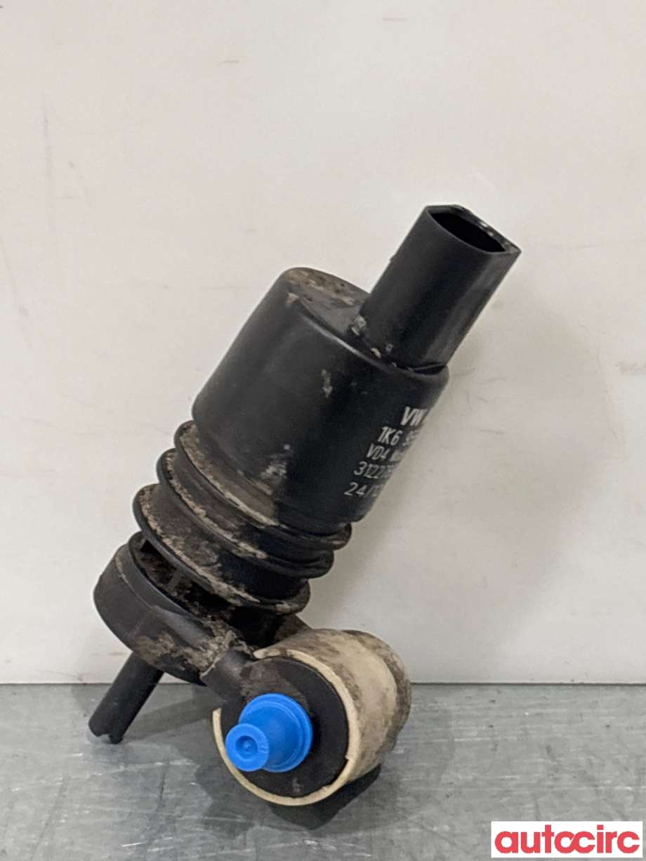 Spylerpumpe foran til VW Caddy, 2010-2015 (Type III, Fase 2)  (VOLKSWAGEN|1K6955651)