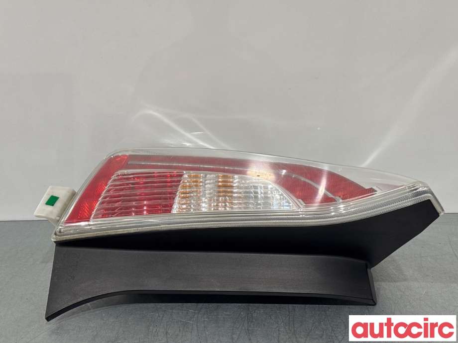 Baklykt venstre til Toyota Prius +7 2012-2020 (Type III) (stasjonsvogn) (stasjonsvogn) (TOYOTA|8156147180|)