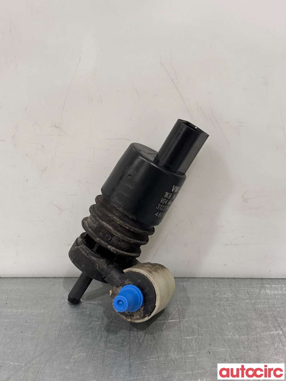 Spylerpumpe foran til VW Passat, 2011-2015 (B7) (B7) (VOLKSWAGEN|1K6955651)