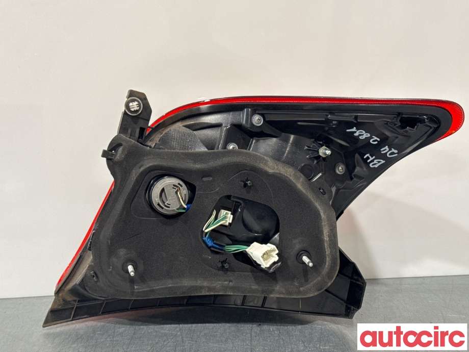 Baklykt høyre til Toyota Yaris 2014-2020 (Type III, Fase 2) (TOYOTA|815510D610|)
