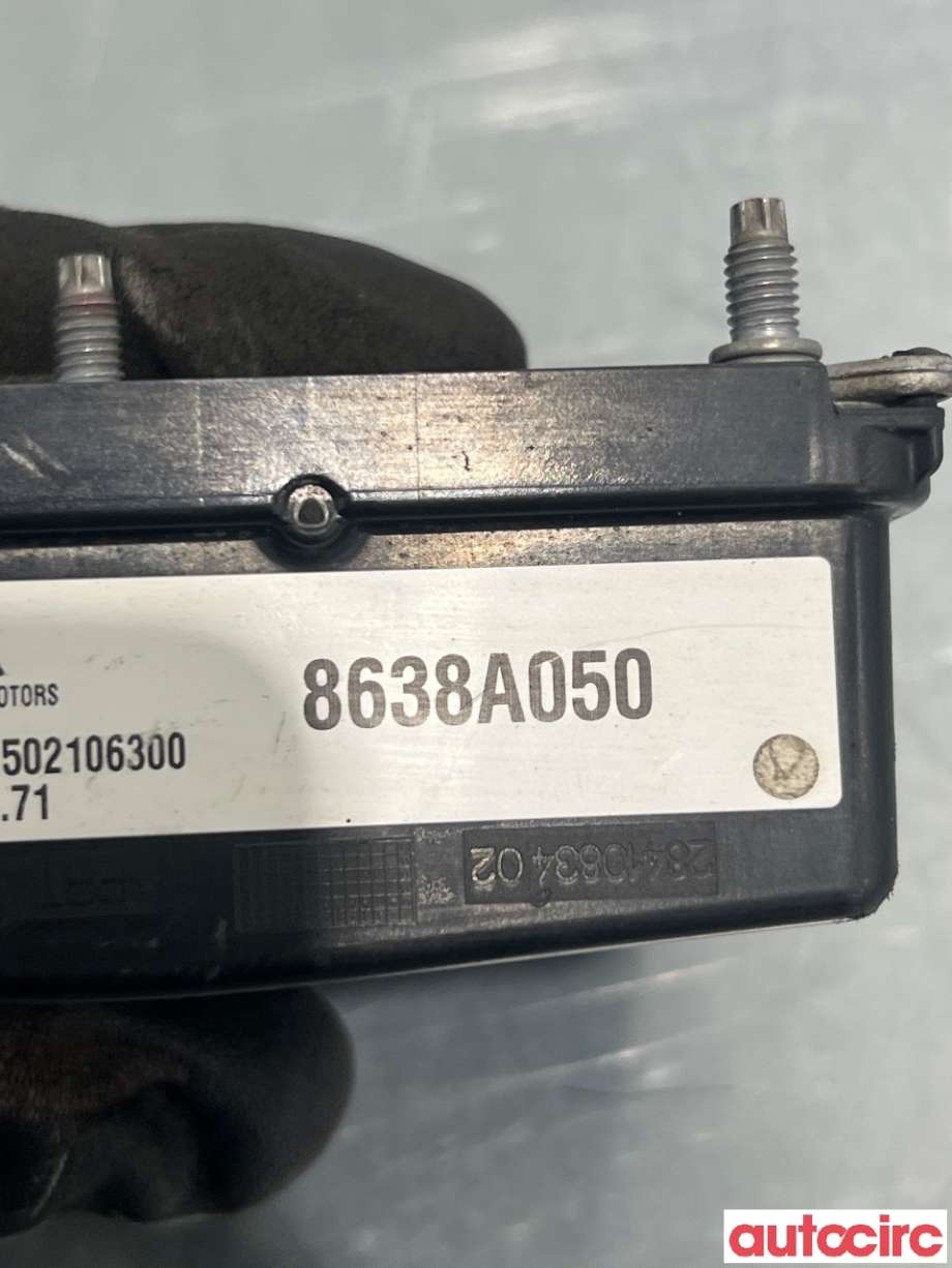 Sensor radar til Mitsubishi Outlander 2012-2015 (Type III, Fase 1)  (MITSUBISHI|8638A050|)