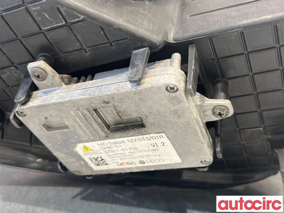 Frontlykt høyre xenon til Hyundai i30 2012-2017 (Type II)  (HYUNDAI|92102A6100|)