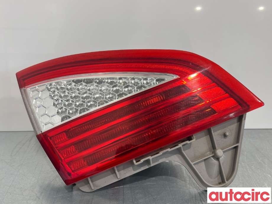 Baklykt venstre indre til Ford Mondeo 2007-2010 (Type IV, Fase 1) (FORD|1486771|7S71-13A603-NF)