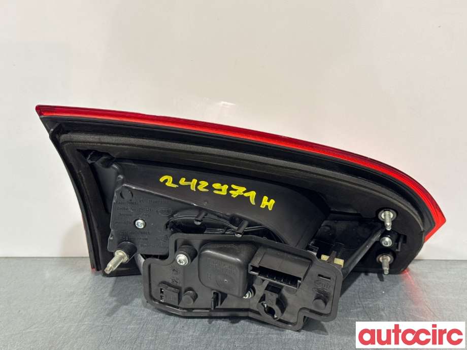 Baklykt høyre indre til Ford S-Max 2010-2015 (Type I, Fase 2)  (FORD|1747110|)