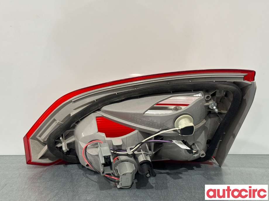 Baklykt venstre indre til Ford Focus 2014-2018 (Type III, Fase 2)  (FORD|1868300||F1EB-13A603-CA)