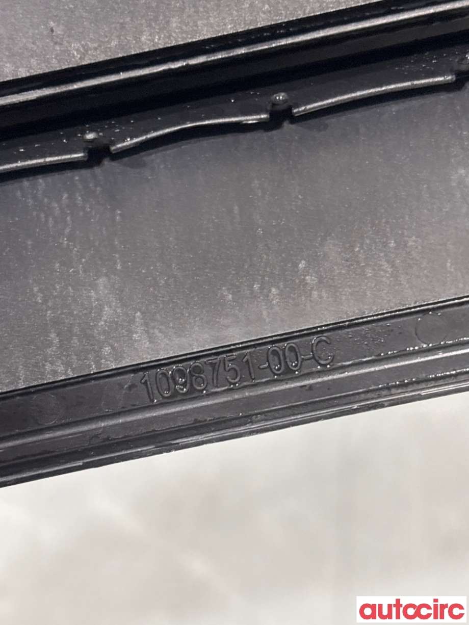 Diverse deler til Tesla Model 3 2018-2023 (Fase 1)  (TESLA|1098751-00-C)