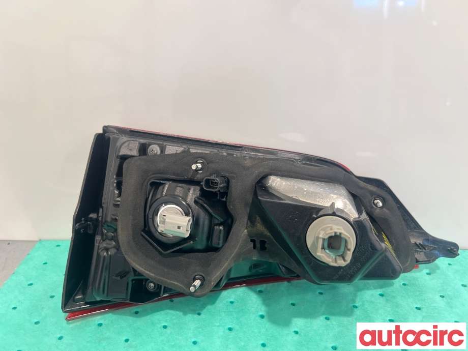 Baklykt venstre indre til Nissan Qashqai 2014-2021 (Type II) (NISSAN|265554EA5C|)