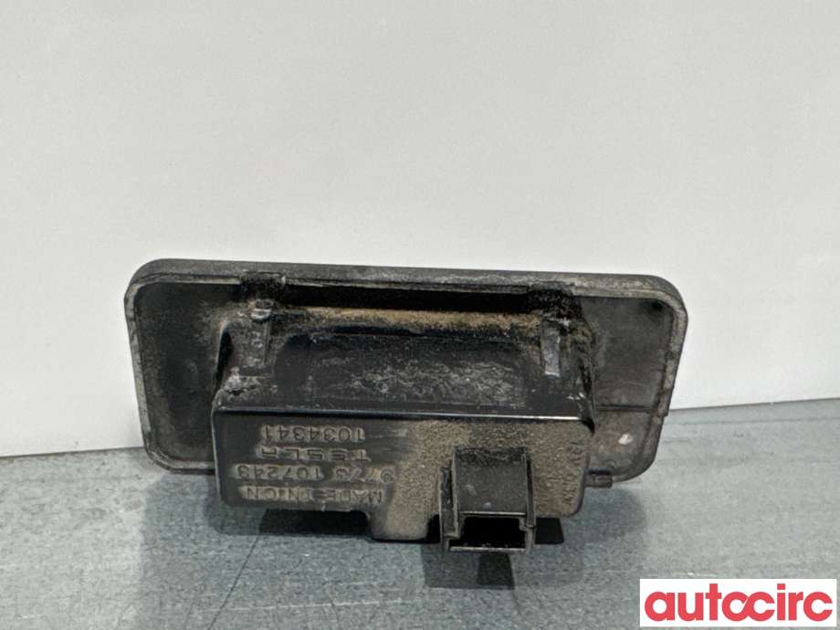 Skiltlys til Tesla Model X 2016-->> (TESLA|1034341-00-A||1034341)