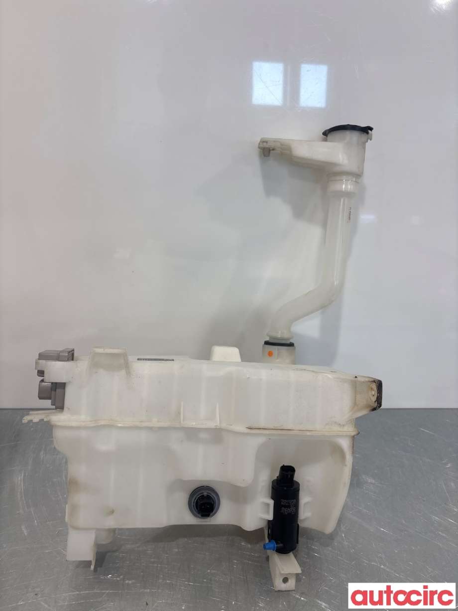 Spylertank til Toyota Hilux 2016-2020  (TOYOTA|8535571030|)
