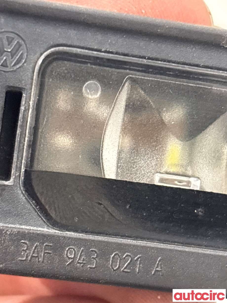 Skiltlys til VW Passat 2011-2015 (B7) (B7) (VOLKSWAGEN|3AF943021A)