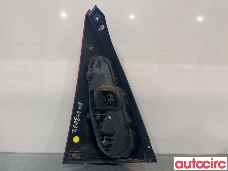 Baklykt høyre til Peugeot 107 2006-2014  (PEUGEOT|1607990380|)