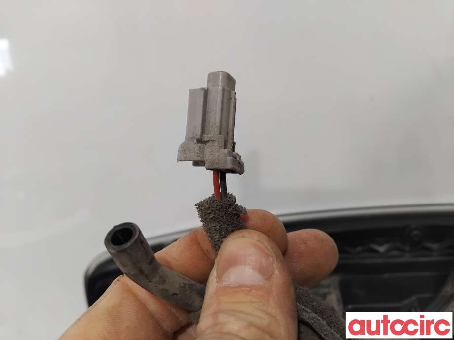 Diverse deler til Nissan Leaf 2011-2017 (Type I)  (NISSAN|296E03NF0A||296E03NA0A)