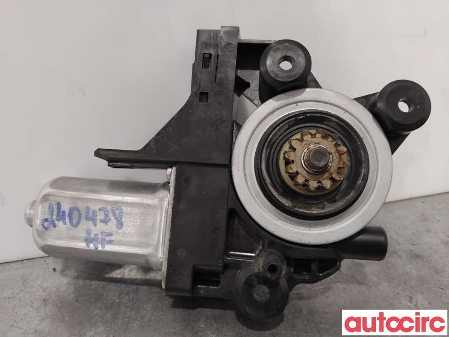 Ruteheis høyre foran til Volvo XC70 2014-2016 (Type II, Fase 2) (VOLVO|30699646|970714-102|)