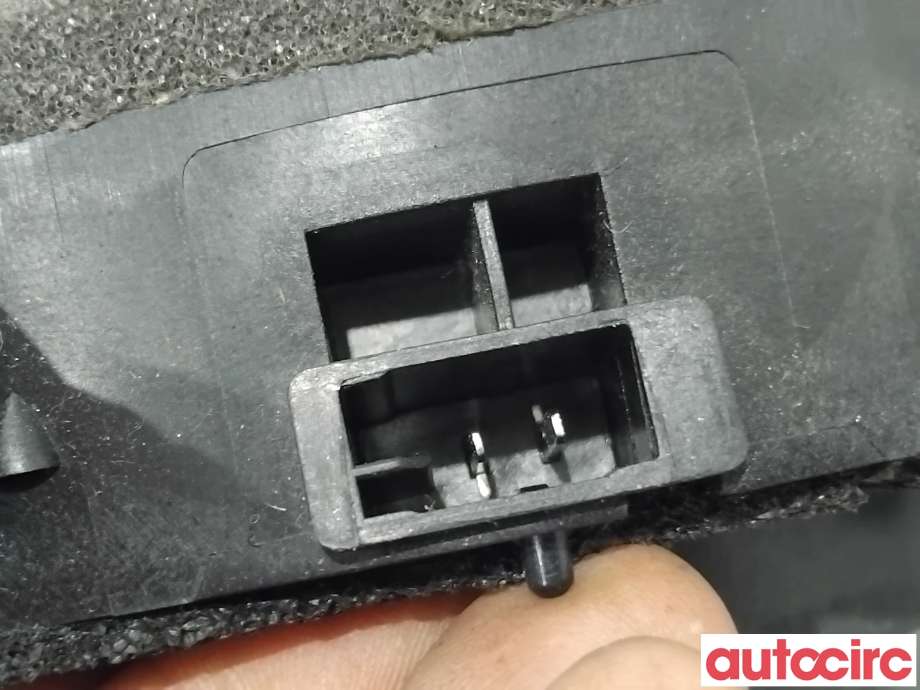 Bilstereo høyttaler til Mitsubishi Outlander 2015-->> (Type III, Fase 2) (MITSUBISHI|8720A157|)