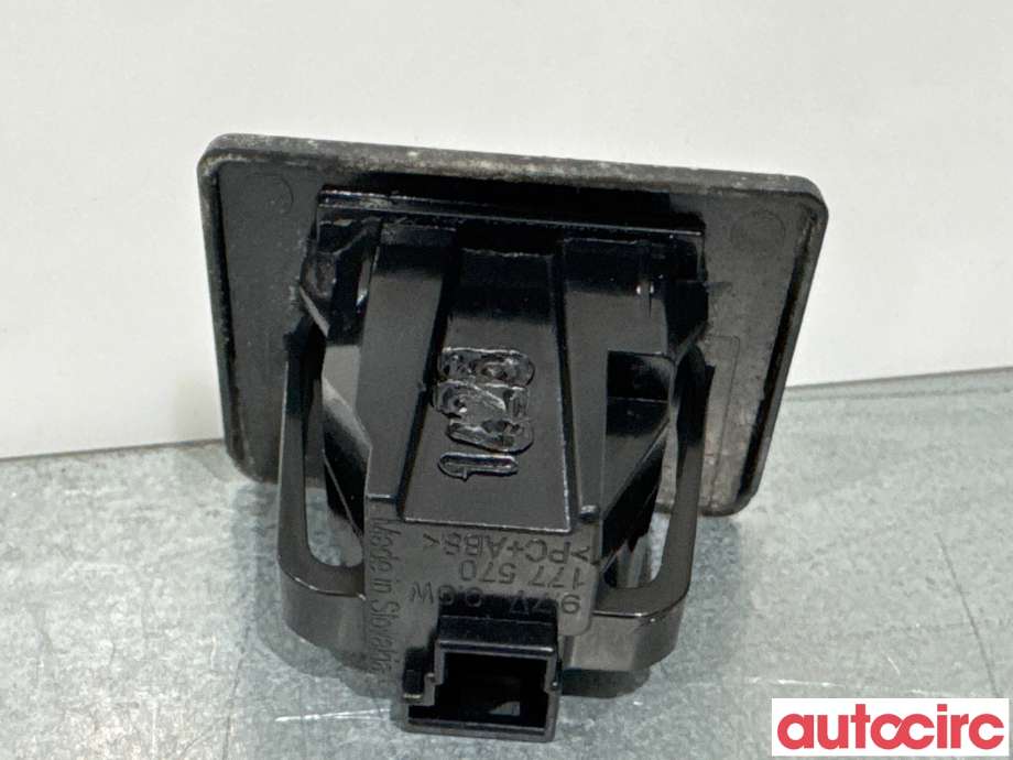 Skiltlys til Mercedes Vito 2014-->> (W447) (W447) (MERCEDES|A0999061504|)