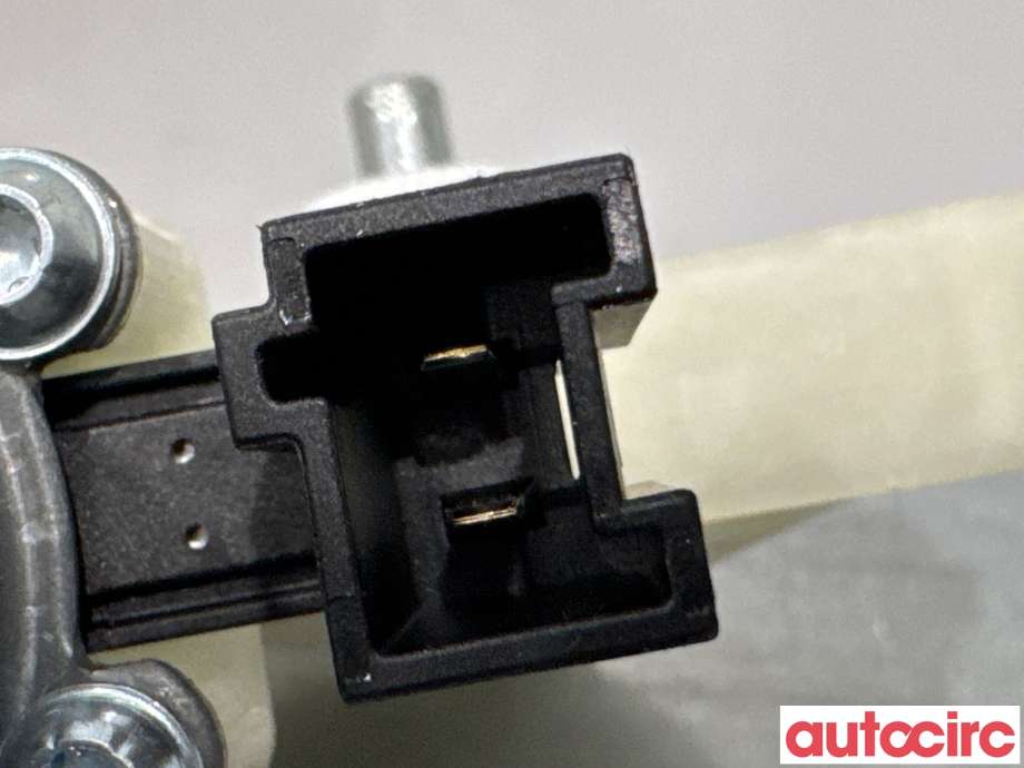 Ruteheis venstre foran til Mercedes Vito 2014-->> (W447) (W447) (MERCEDES|A0009069614|)