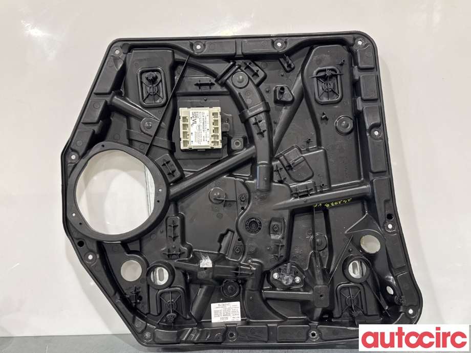 Ruteheis til Mercedes Vito, 2014-->> (W447) (W447) (MERCEDES|A4477203900)