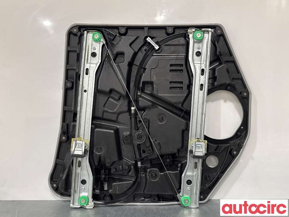 Ruteheis til Mercedes Vito 2014-->> (W447) (W447) (MERCEDES|A4477203900|)