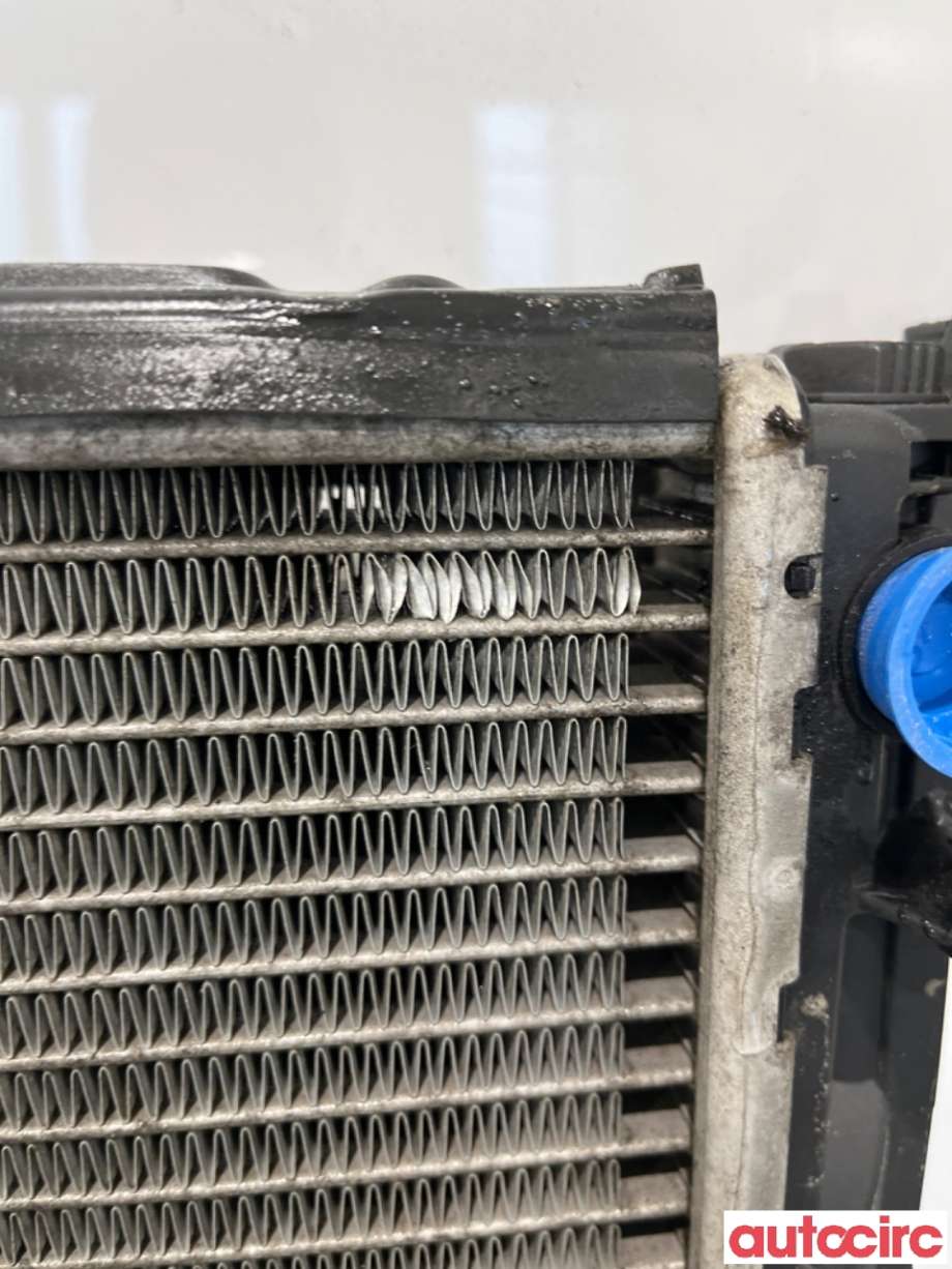 Radiator (automat gir) til BMW X1 2009-2015 (E84) (E84) (BMW|17117788903|3094174)