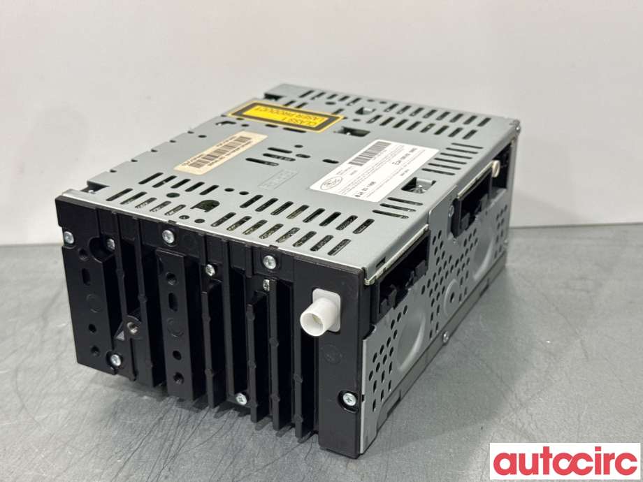 Bilstereo navigasjon til Ford Kuga 2013-2019  (FORD|2112788||CV4T-19C107-GG)