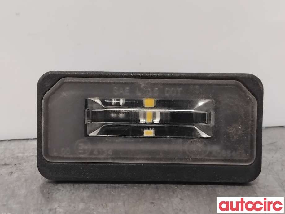 Skiltlys til Tesla Model X 2016-->> (TESLA|1034341-00-B|)