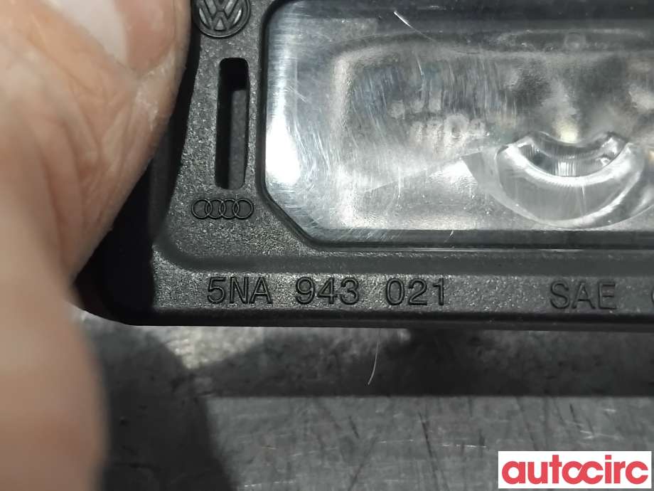 Skiltlys til VW Transporter / Caravelle 2015-2019 (T6) (T6) (VOLKSWAGEN|5NA943021|)