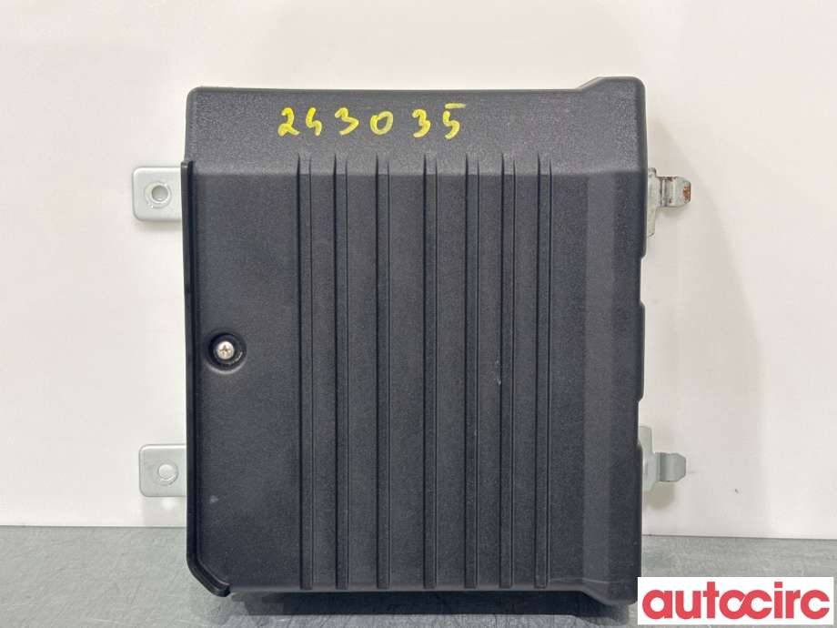 Bilstereo forsterker til Mitsubishi Outlander, 2015-->> (Type III, Fase 2)  (MITSUBISHI|8701A565)