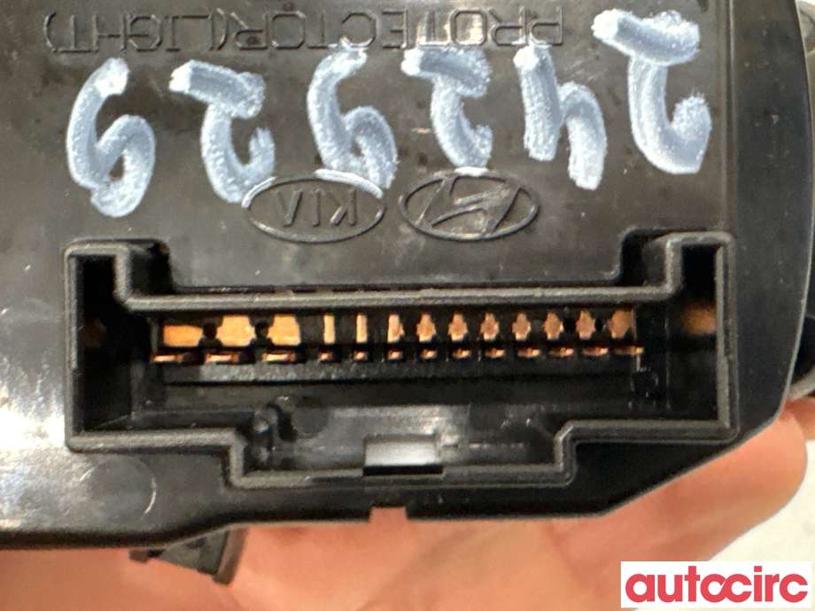 Bryter blink til Kia Soul 2014-2019 (Type II) (KIA|93410B2631|)