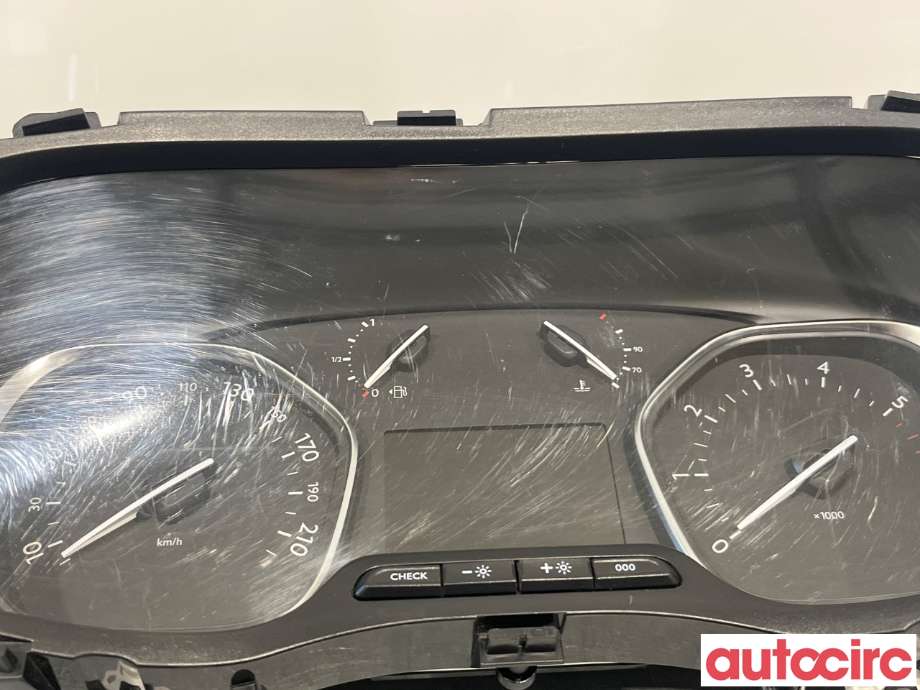 Instrumentpanel til Citroën Jumpy 2016-->> (Type III)  (CITROEN|9823960780|)