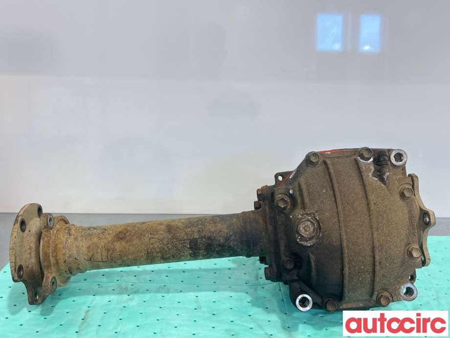 Kardang til Toyota Hiace 2007-2012 (Fase 3) (TOYOTA|4111026570)