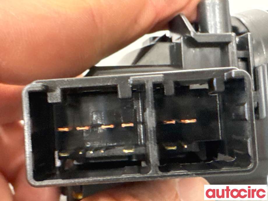 Bryter visker til Toyota Auris 2010-2012 (Type I, Fase 2)  (TOYOTA|8465202411|)