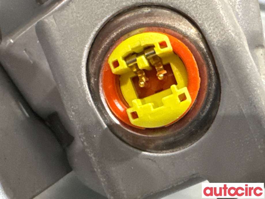 Airbag kne til Toyota Auris 2010-2012 (Type I, Fase 2)  (TOYOTA|7390002010B0|)