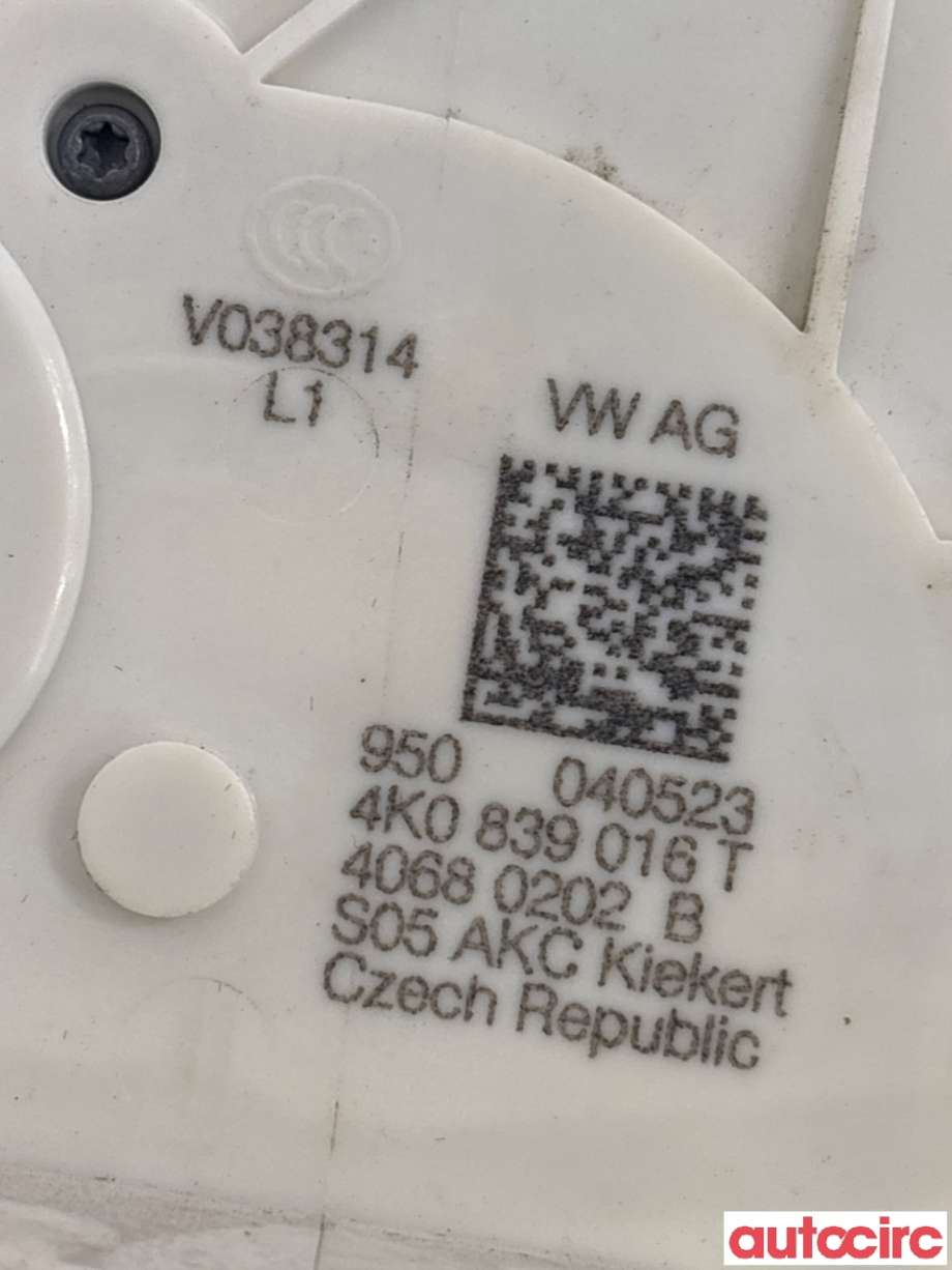 Låsekasse høyre bak til VW ID.4 2020-->> (VOLKSWAGEN|4K0839016T|40680202)
