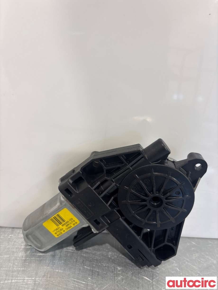 Ruteheis venstre foran til Volvo V40 2012-2019  (VOLVO|31253061|966268-103|)