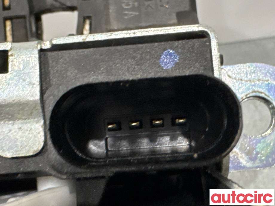 Baklukelås til VW Golf VI 2008-2012  (VOLKSWAGEN|5K0827505A||5K0827505C)