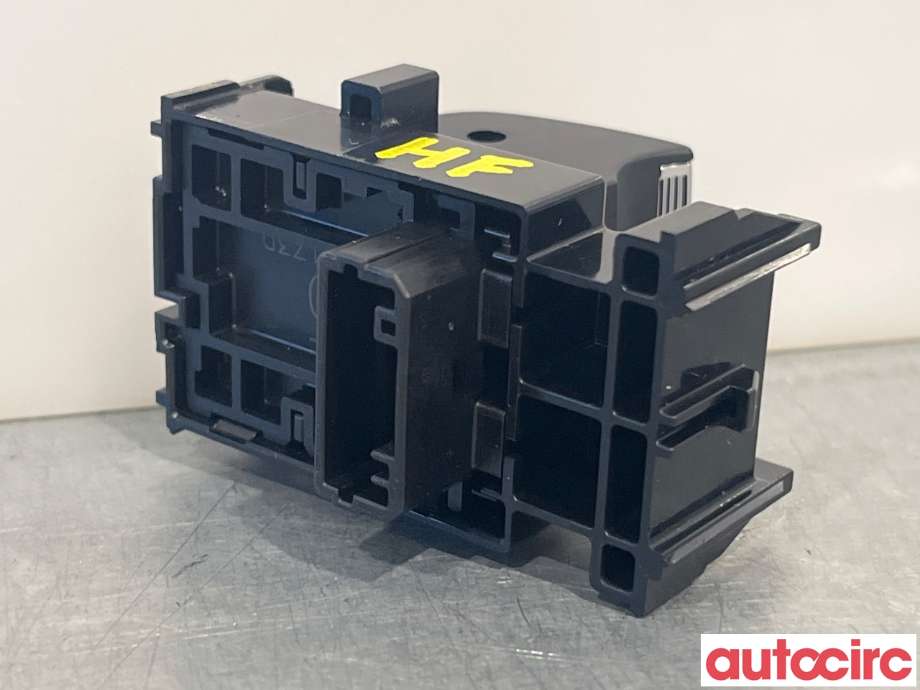 Bryter ruteheis til Toyota bZ4X 2022-->>  (TOYOTA|8481012110|)
