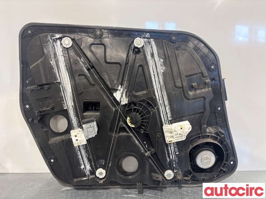 Ruteheis til Kia Soul 2014-2019 (Type II)  (KIA|82481B2010||82481-B2001)
