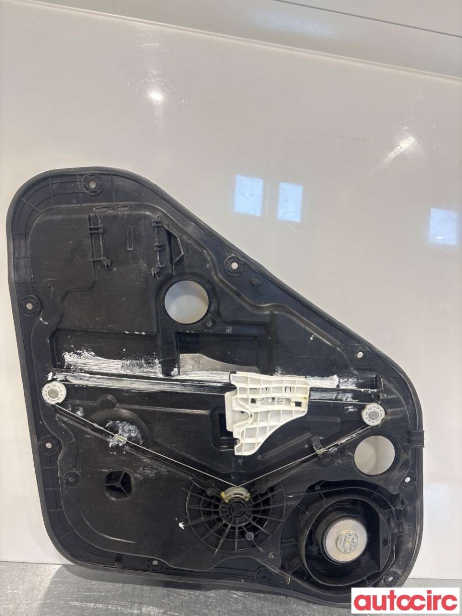 Ruteheis til Kia Soul 2014-2019 (Type II)  (KIA|83471B2000||83471-B2010)