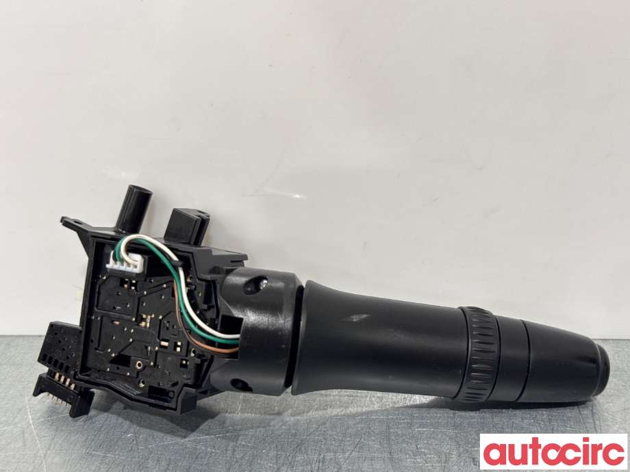 Bryter blink til Mitsubishi Outlander 2015-->> (Type III, Fase 2)  (MITSUBISHI|8614A257|)