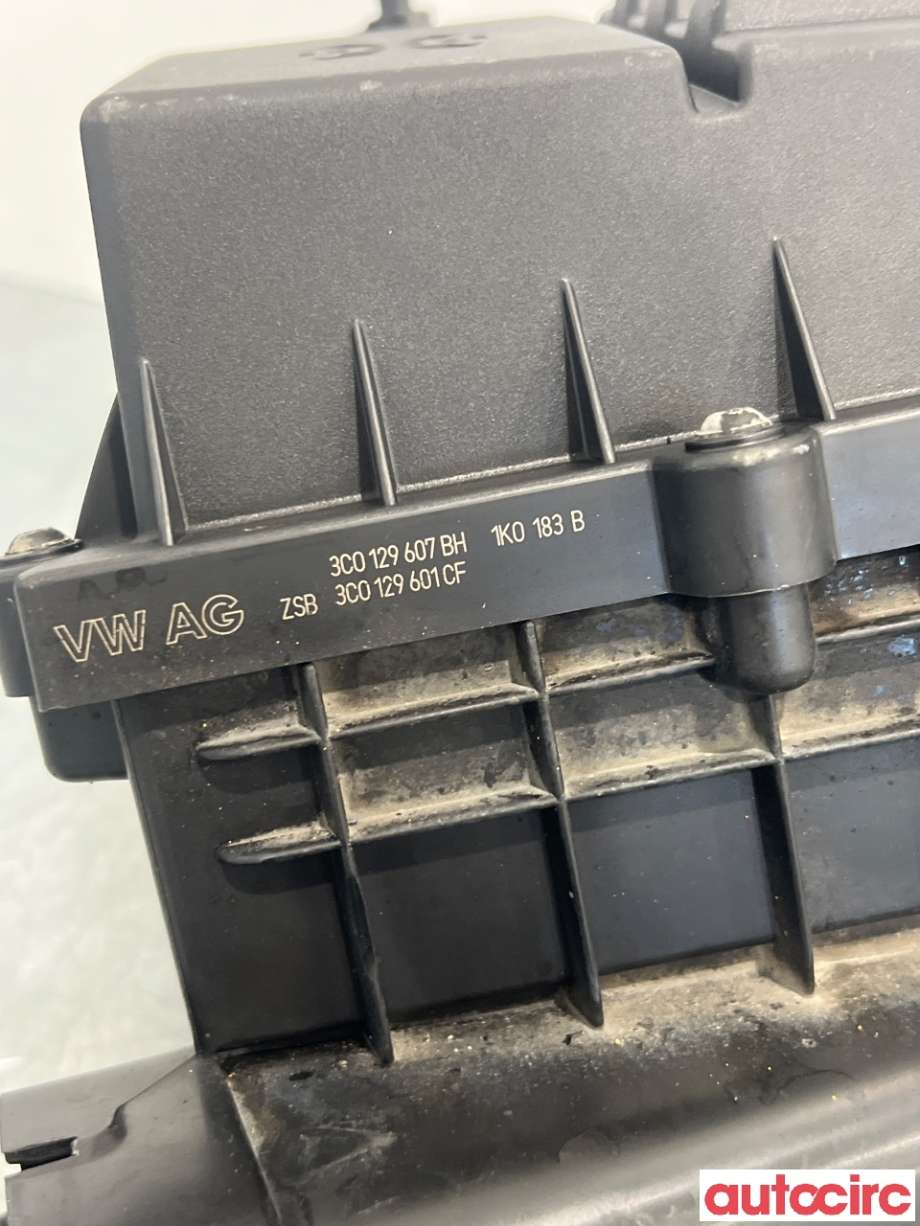 Luftfilterboks til VW Passat 2011-2015 (B7) (B7) (VOLKSWAGEN|3C0129607BM|3C0129607BH)