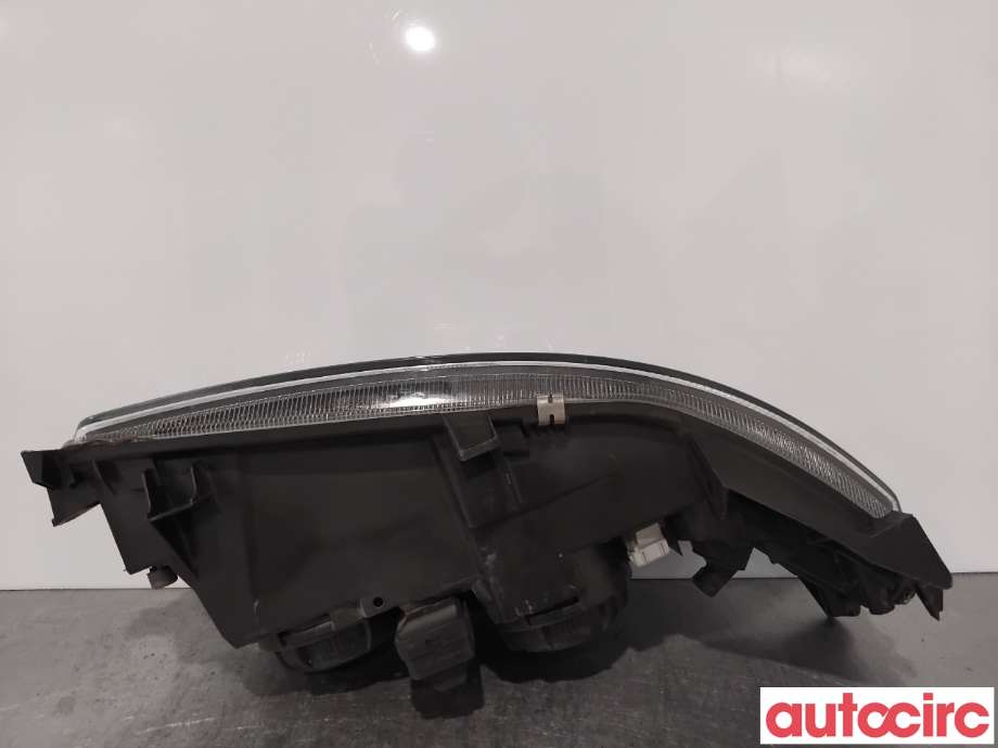 Frontlykt venstre halogen til Volvo V70 2000-2004 (Type II, Fase 1)  (VOLVO|8693567|89007907)